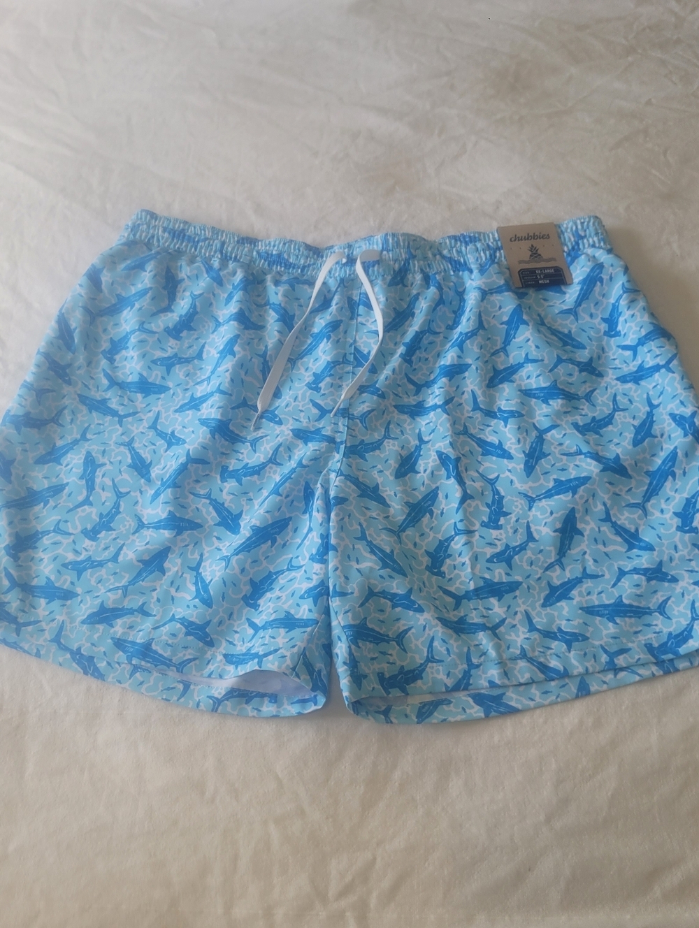 Chubbies Men's Classic Swim Trunks 5.5" The Shark Sides Mesh Lined Boardshorts